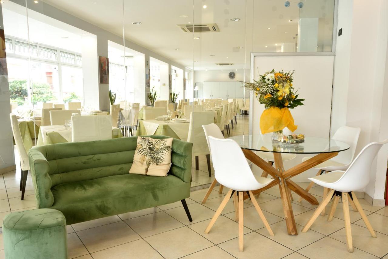 Hotel Ristorante La Marina Mhotelsgroup San Bartolomeo Al Mare Eksteriør bilde