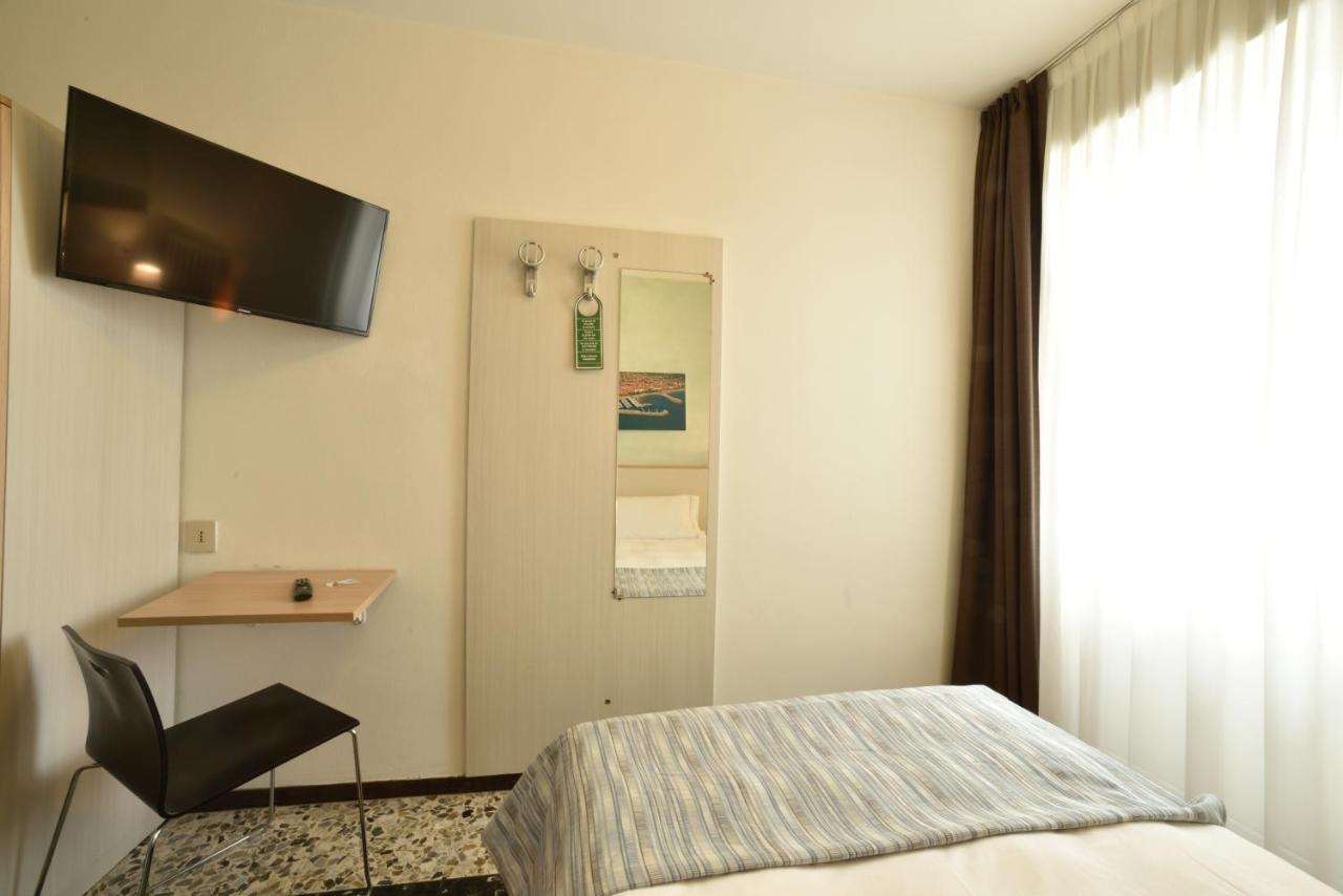 Hotel Ristorante La Marina Mhotelsgroup San Bartolomeo Al Mare Eksteriør bilde