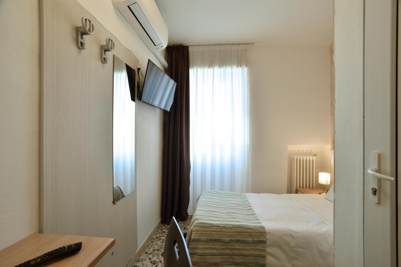 Hotel Ristorante La Marina Mhotelsgroup San Bartolomeo Al Mare Eksteriør bilde