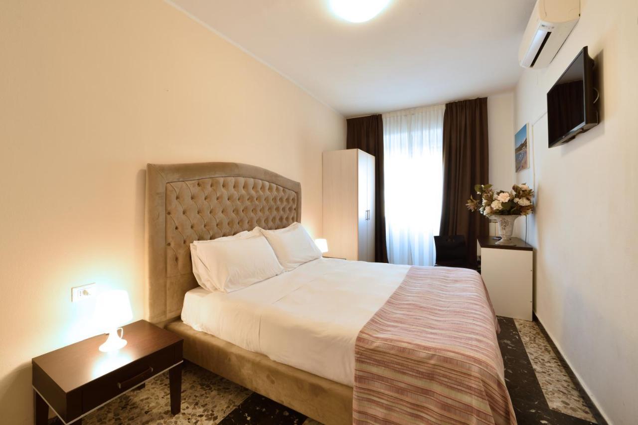 Hotel Ristorante La Marina Mhotelsgroup San Bartolomeo Al Mare Eksteriør bilde