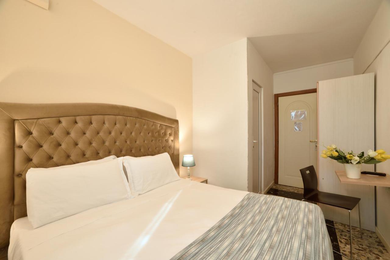 Hotel Ristorante La Marina Mhotelsgroup San Bartolomeo Al Mare Eksteriør bilde