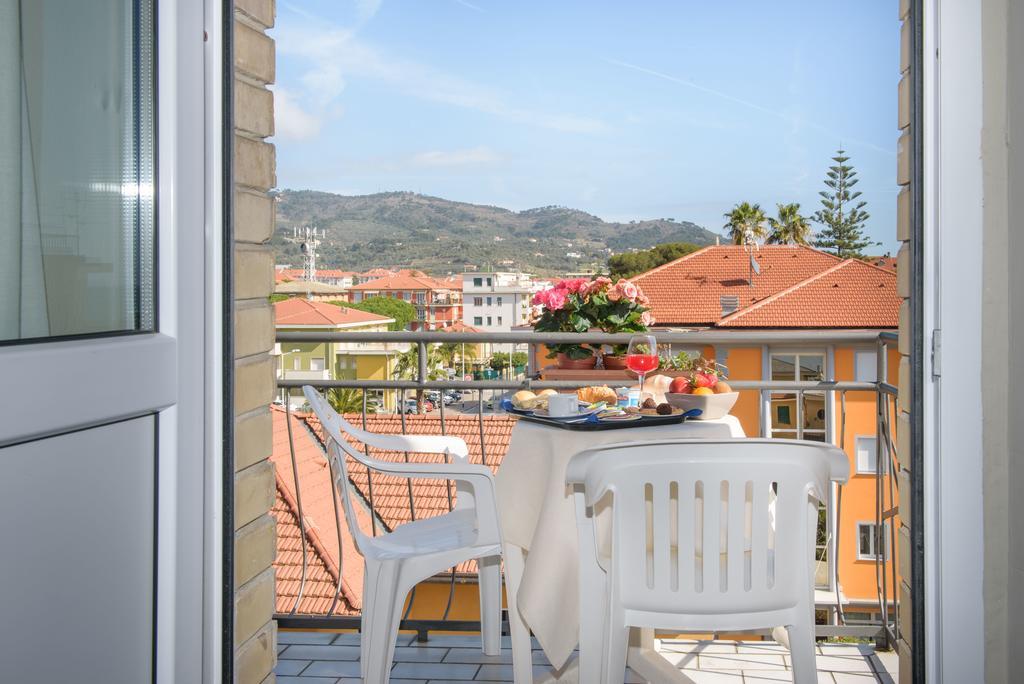 Hotel Ristorante La Marina Mhotelsgroup San Bartolomeo Al Mare Eksteriør bilde