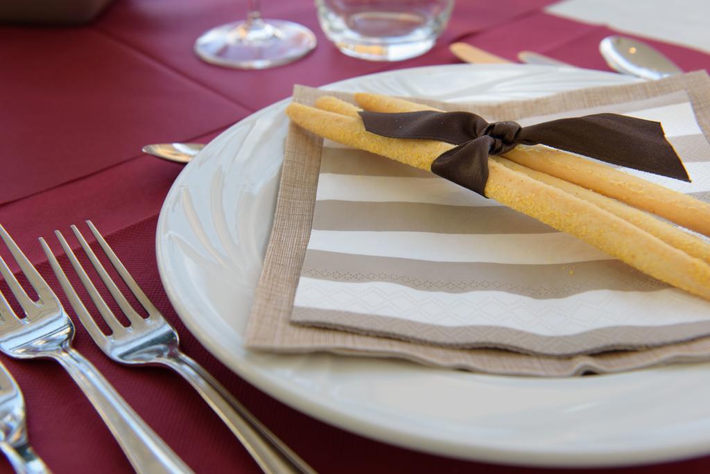 Hotel Ristorante La Marina Mhotelsgroup San Bartolomeo Al Mare Eksteriør bilde